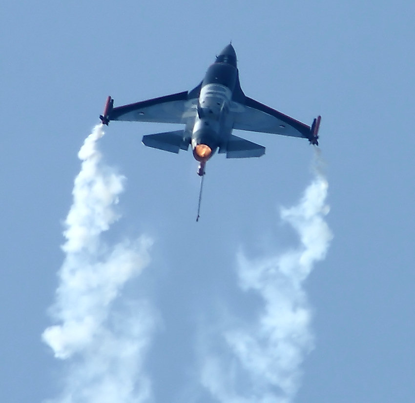 Lockheed Martin F-16 Fighting Falcon: Nachbrenner