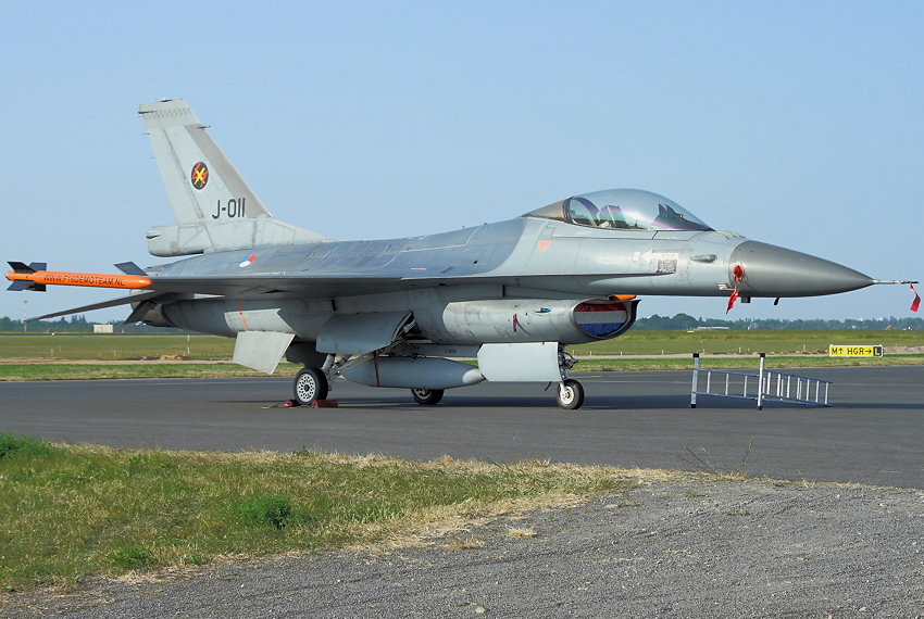Lockheed Martin F-16 Fighting Falcon: Kampfjet, der ursprünglich von General Dynamics konstruiert wurde.