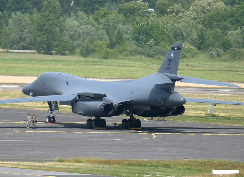 Rockwell B1 Lancer: “Bone” genannter schwerer Langstreckenbomber der U.S. Air Force