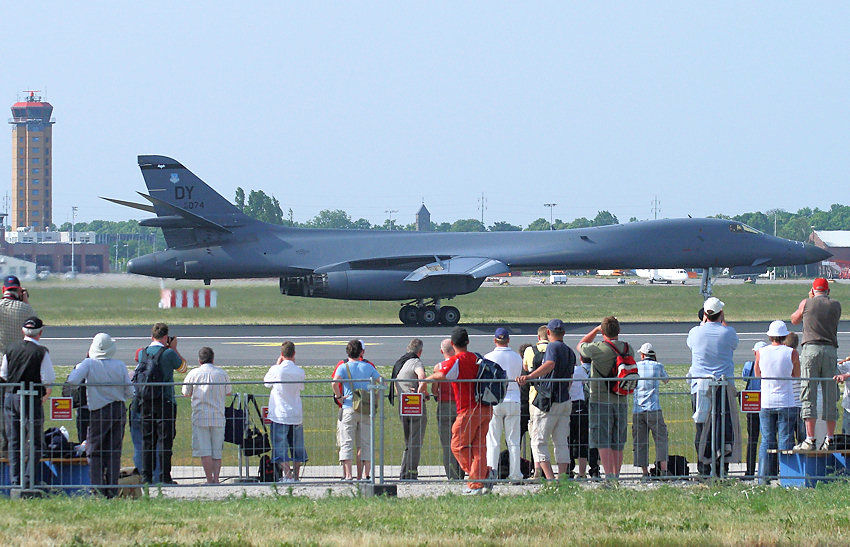 Rockwell B-1 : schwerer Langstreckenbomber der U.S. Air Force