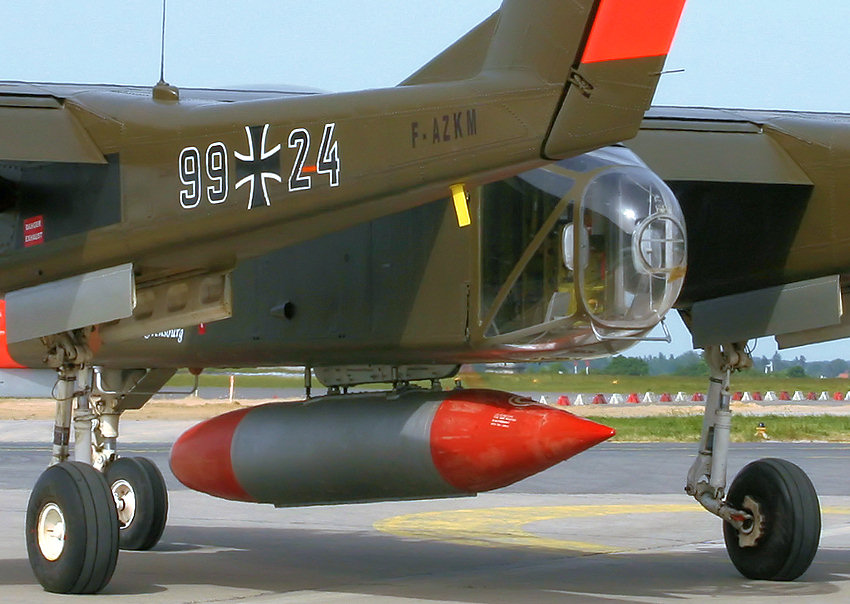 Rockwell OV-10 - Heck