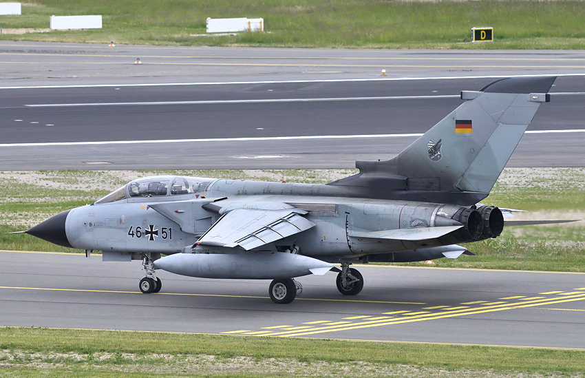 Tornado Panavia: Jagdbomber der Luftstreitkräfte Italiens, Englands und der BRD