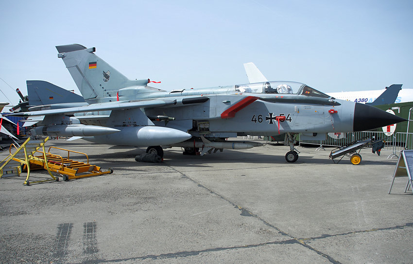 Tornado - Panavia Aircraft: Kampfflugzeug der Luftstreitkräfte Italiens, Englands und der BRD