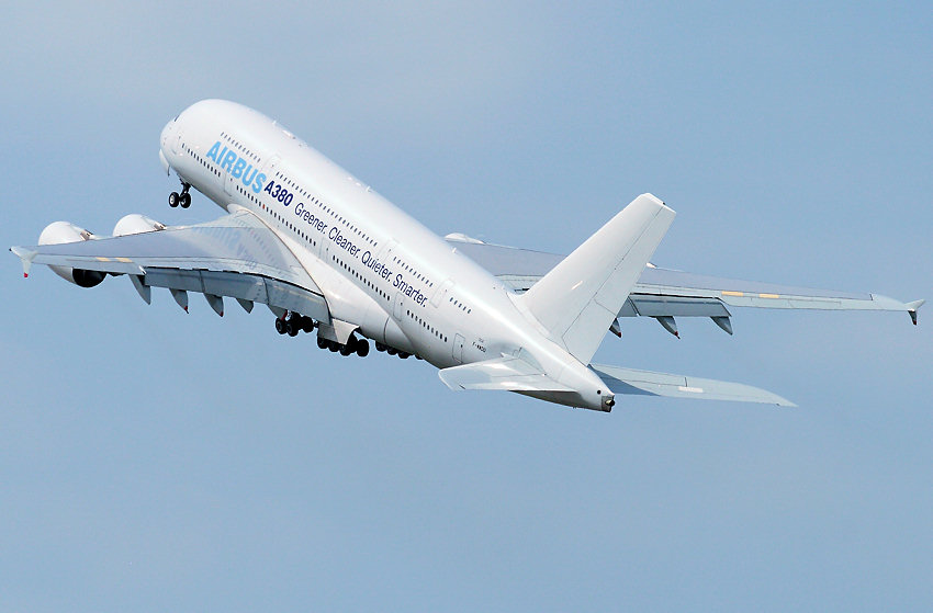 Airbus A380: Verkehrsflugzeug