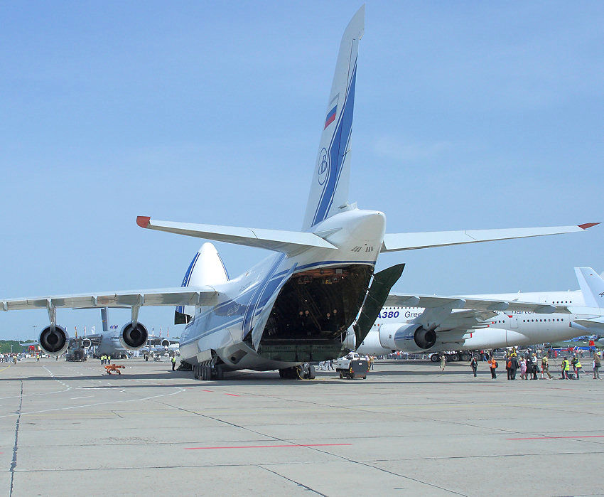 Antonow AN-124 - Heckansicht