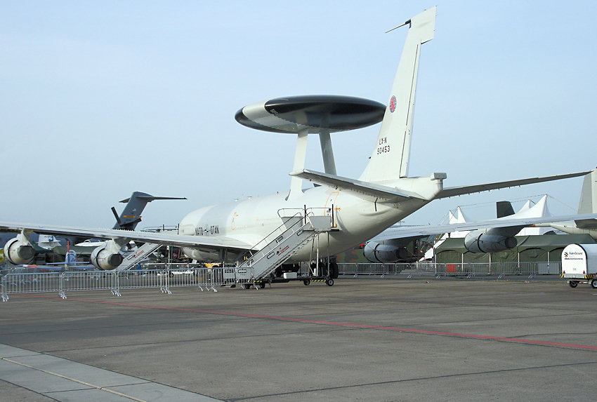 AWACS:  Radarflugzeug und Leitstelle der NATO