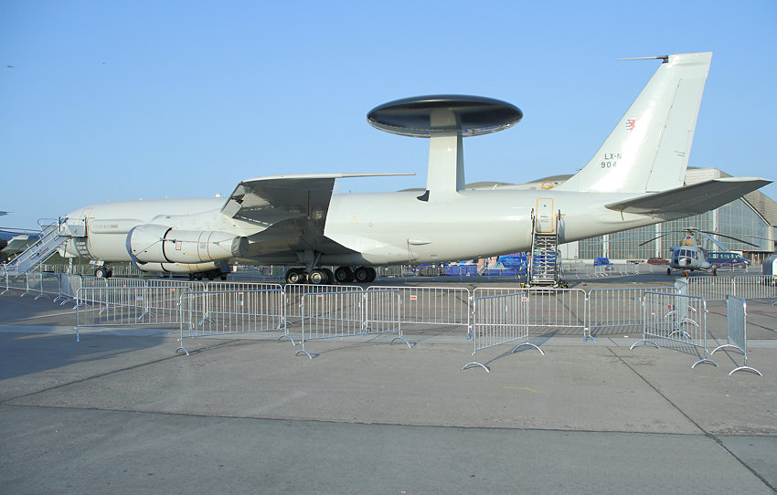 Boeing E-3A Sentry AWACS:  Radarflugzeug und Leitstelle der NATO