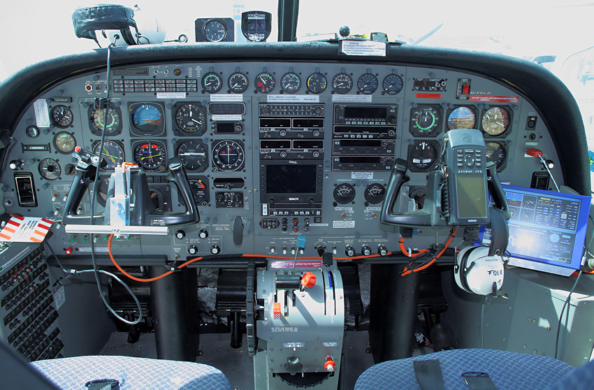 Cessna C 208 B Grand Caravan: Cockpit