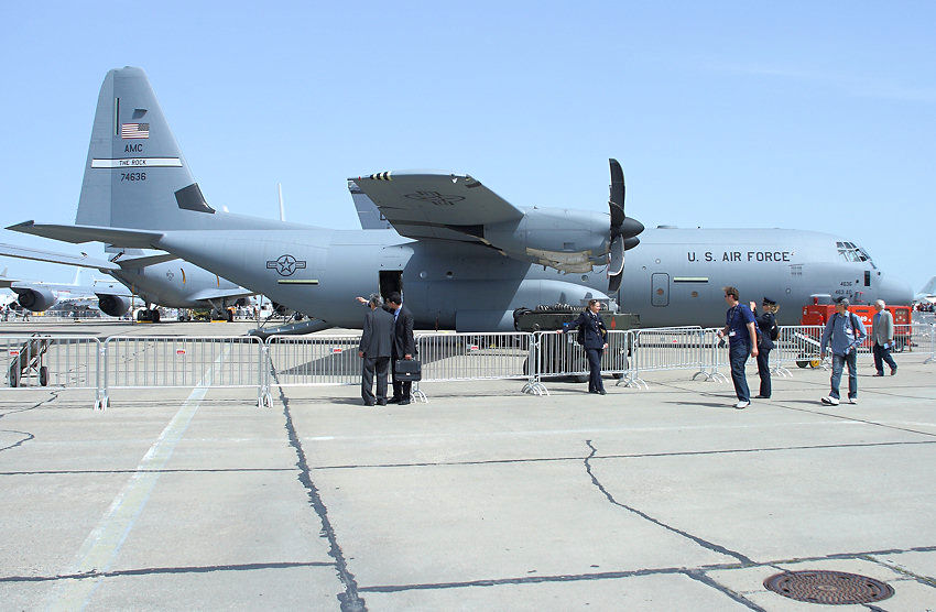Lockheed C-130 Hercules: Transportflugzeug  der U.S. Air Force