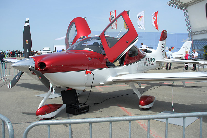 Cirrus SR22 GTSx Turbo G3: modernes viersitziges Propellerflugzeug