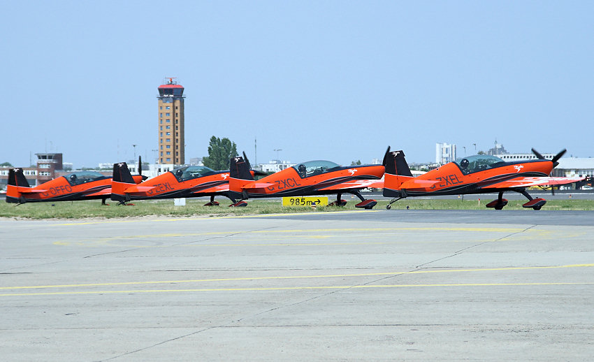 Extra EA 300 LP: Doppelsitziges Flugzeug der Kunstflugstaffel