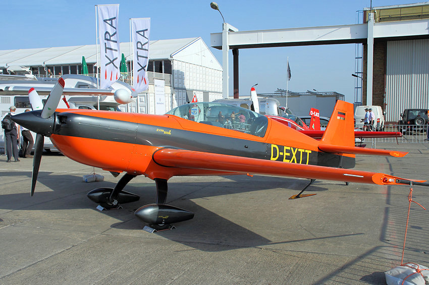 EXTRA 300 L: Doppelsitzige Kunstflugmaschine der “Extraklasse”