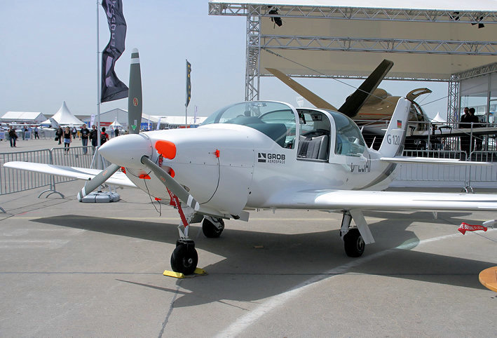 Grob Aerospace G 120