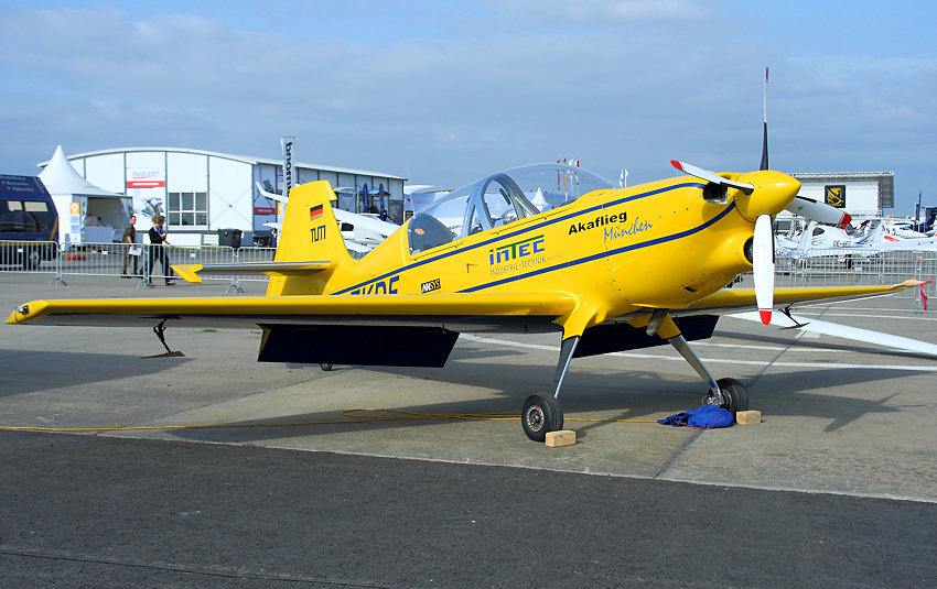 Mü-30 Schlacro: Kunstflugzeug und Schleppflugzeug, ein Projekt der Akaflieg München