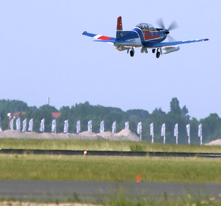 Pilatus PC-9 - Schleppflugzeug für Zielschießung