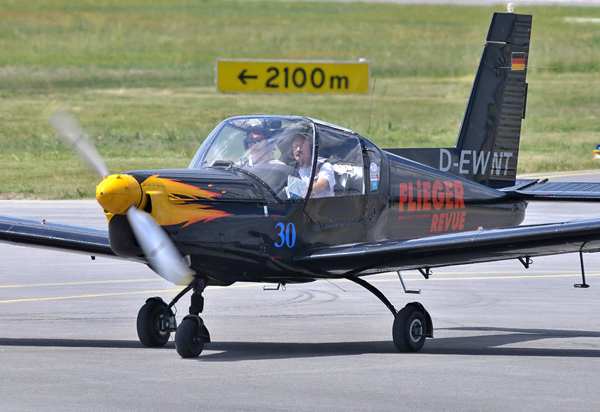 Zlin Z-42: FLIEGER REVUE Airshow-Team