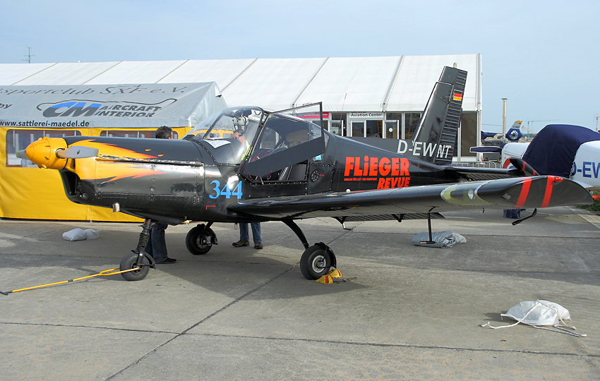 Zlin Z-42 MU: Airshow-Team der FLIEGER REVUE
