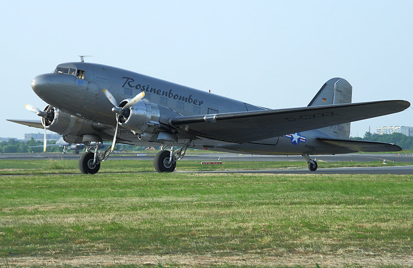 Douglas C-47: Der Rosinenbomber steht für Rundflüge nahe Berlins zur Verfügung