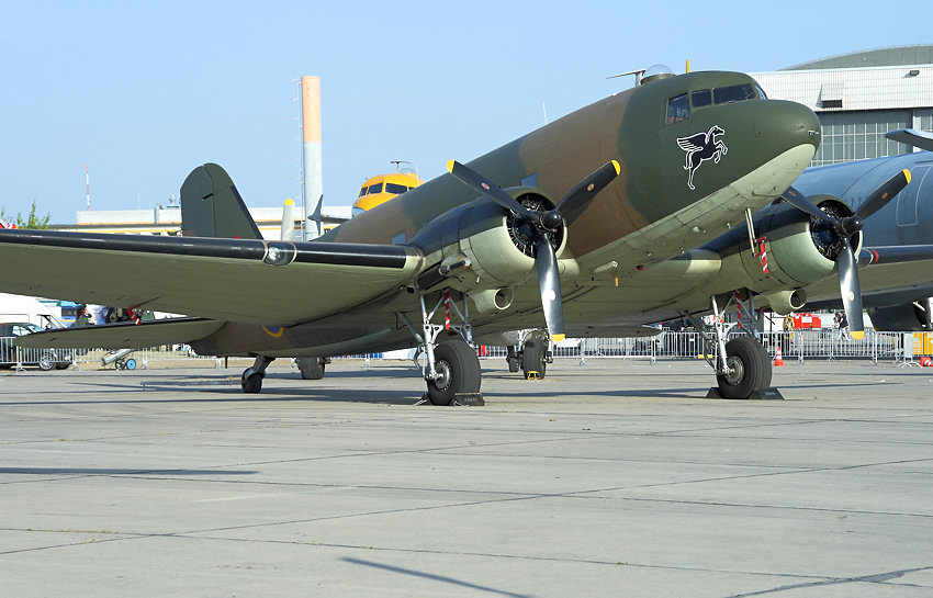 Douglas C-47 Dakota: Rosinenbomber zur Zeit der Berlin-Blockade