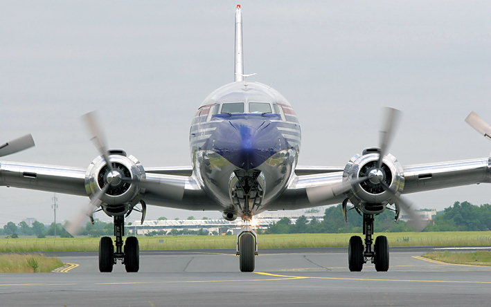 Douglas DC-6 - Flying Bulls