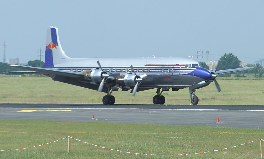 Douglas DC-6 - Landung