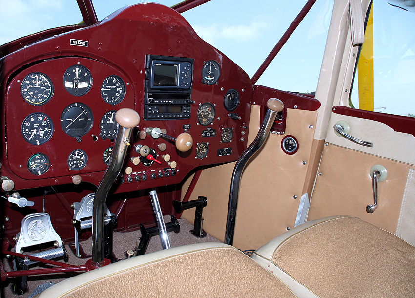 Fairchild F24 - Cockpit