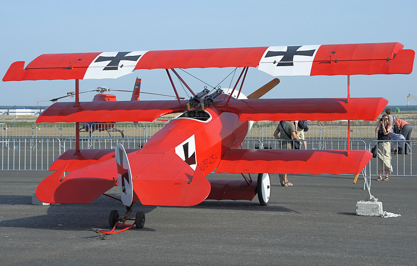Fokker DR 1: bekannter Dreidecker des “Roten Baron” Manfred von Richthofen