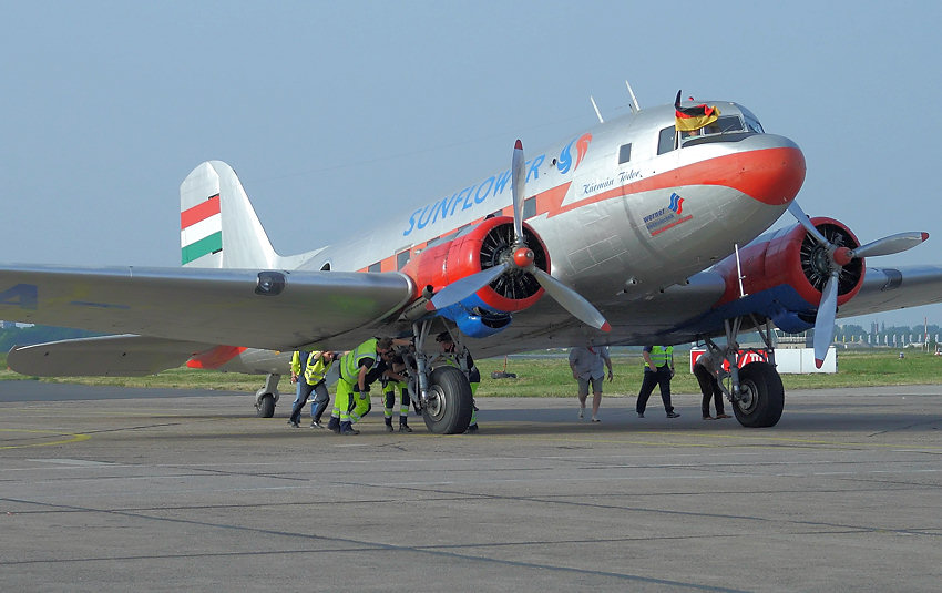 Lisunov Li-2 (Nato-Code = Cab): Lizenzversion der US-amerikanischen Douglas DC-3