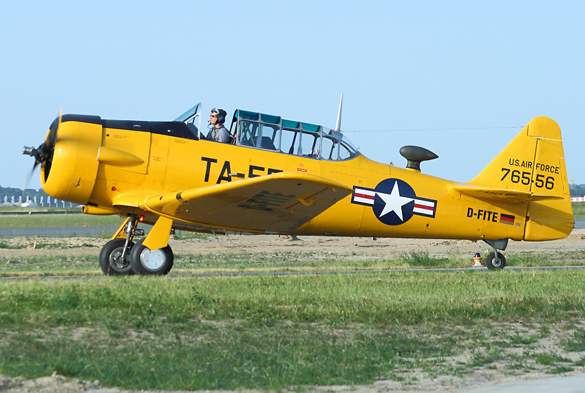 North American T6 A Texan: Standardanfängerflugzeug der Alliierten im Zweiten Weltkrieg
