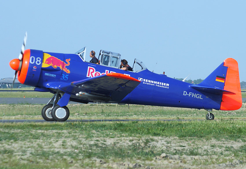 North American T6 (Texan): militärisches Trainingsflugzeug der Firma North American Aviation