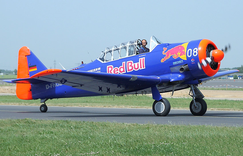 North American AT6 (Texan): militärisches Trainingsflugzeug der Firma North American Aviation