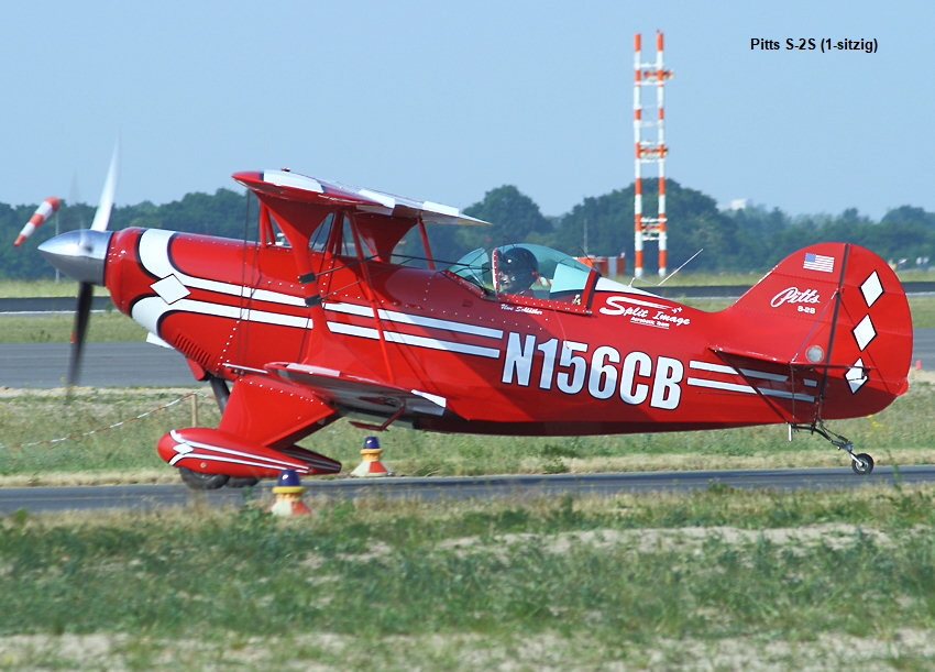 Pitts S-2S und Pitts S-2B: Doppeldecker, deren Grundversion aus dem Jahr 1944 stammt