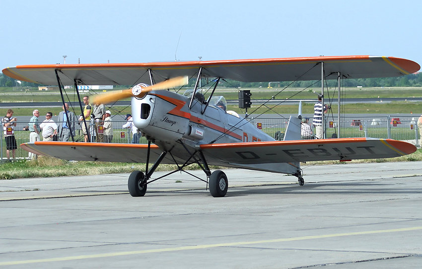 Stampe SV 4C - D-EBUT