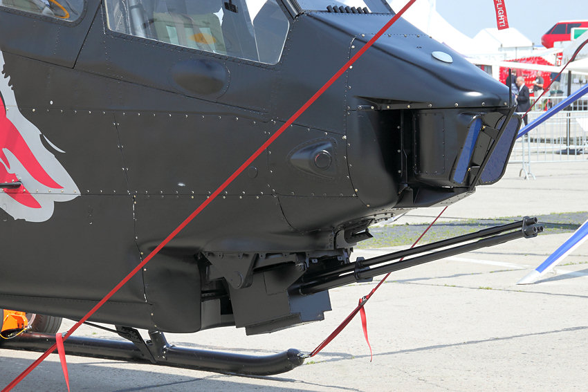 Bell AH-1 Cobra: Hubschrauber der Flying Bulls von Red Bull