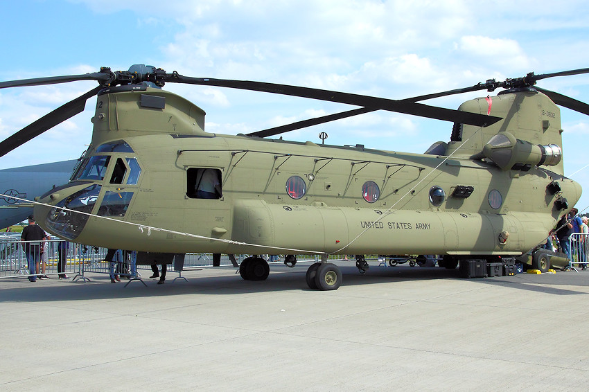 CH-47 Chinook - Seitenansicht