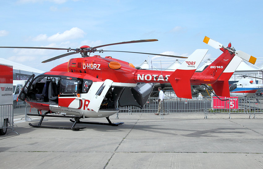 Eurocopter EC 145: Hubschrauber der DRF Luftrettung für  Notfalleinsätze, Transporte von Intensivpatienten zwischen Kliniken und Suchflüge