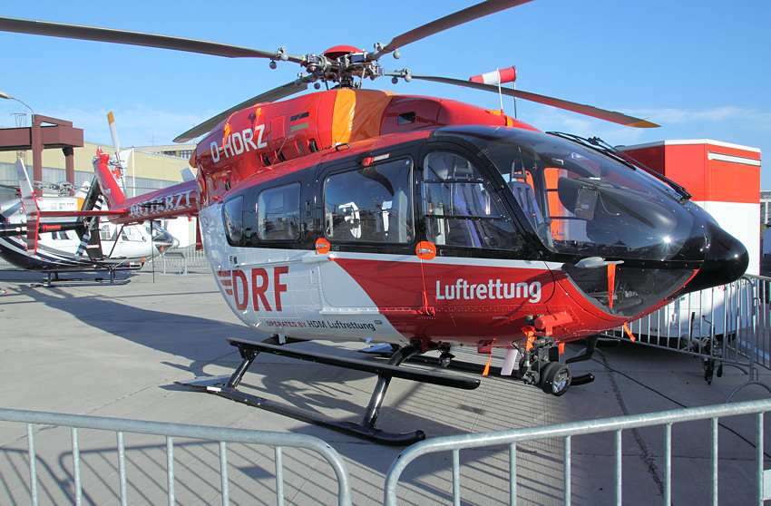 Eurocopter EC 145: Hubschrauber der DRF Luftrettung für  Notfalleinsätze, Transporte von Intensivpatienten zwischen Kliniken und Suchflüge