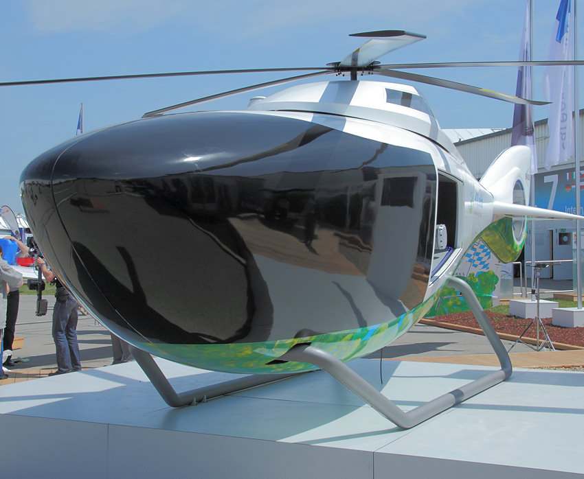 Hybrid-Helikopter: Hubschrauber mit diesel-elektrischem Hybridantrieb der Firma EADS