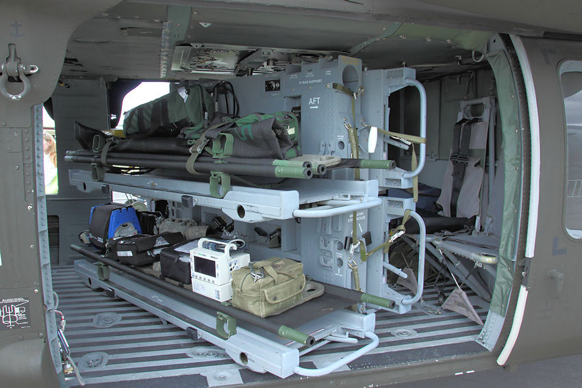 Sikorsky HH-60 Black Hawk: Tragen für Verwundete