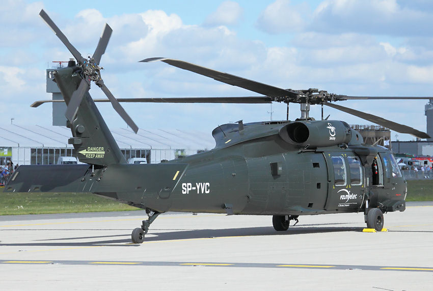 Sikorsky S-70i  Black Hawk: Der Hubschrauber ist eine in Polen bei PZL Mielec hergestellte Exportversion