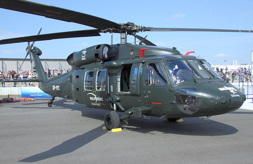 Sikorsky S-70i  Black Hawk: Der Hubschrauber ist eine in Polen bei PZL Mielec hergestellte Exportversion