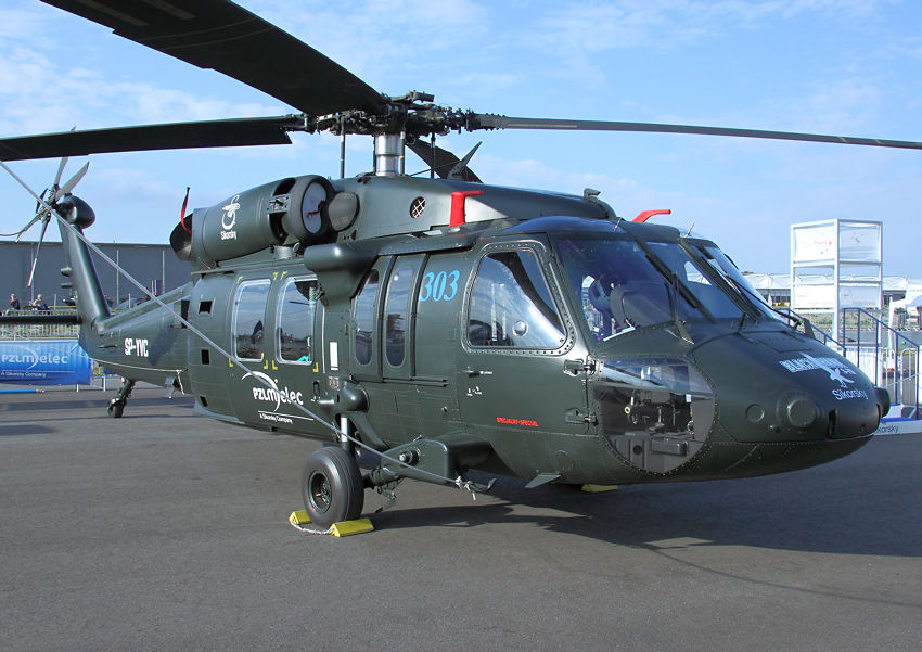 Sikorsky S-70i  Black Hawk: Der Hubschrauber ist eine in Polen bei PZL Mielec hergestellte Exportversion