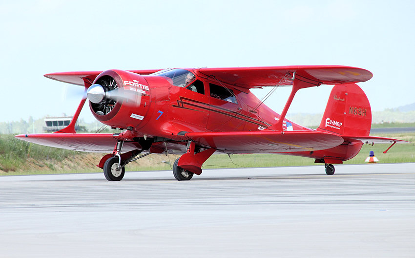 Beech 17 Staggerwing: Doppeldecker 