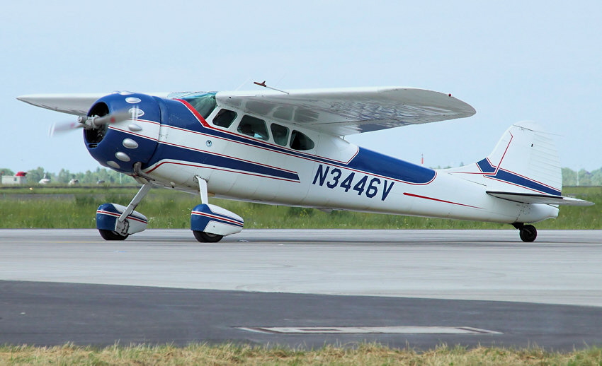 Cessna C 195 Businessliner: Reiseflugzeug mit Sternmotor, das zwischen 1947 und 1954 hergestellt wurden