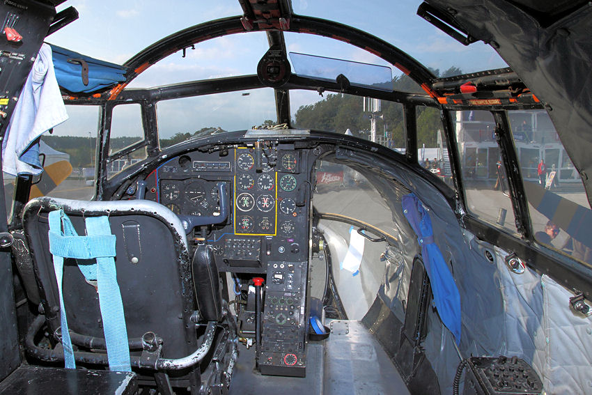 Dassault MD-312 - Cockpit