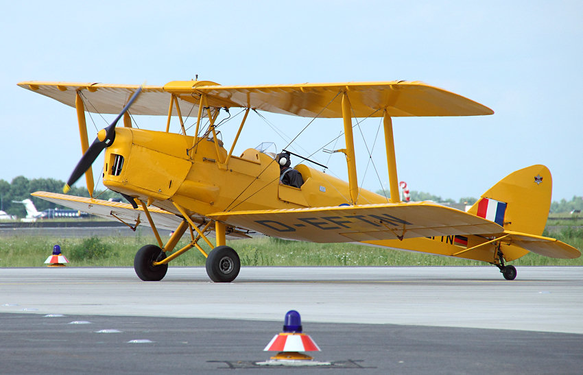 De Havilland D.H. 82 Tiger Moth: Trainingsflugzeug der Royal Air Force von 1931