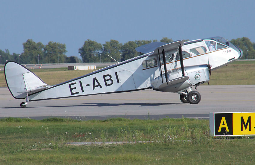 De Havilland D.H.84 Dragon: kleines zweimotoriges Transportflugzeug aus den 1930er Jahren