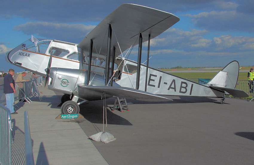 De Havilland D.H.84 Dragon: kleines zweimotoriges Transportflugzeug aus den 1930er Jahren