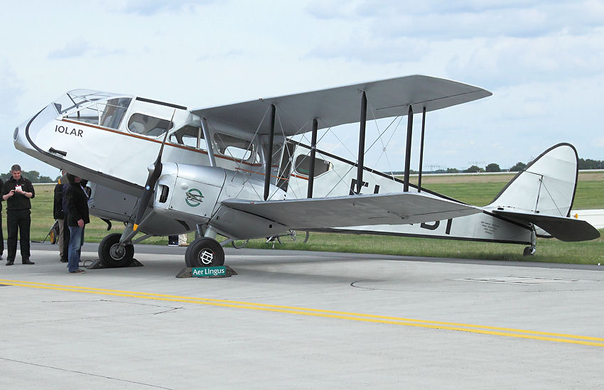 De Havilland DH 84 Dragon: kleines zweimotoriges Transportflugzeug aus den 1930er Jahren