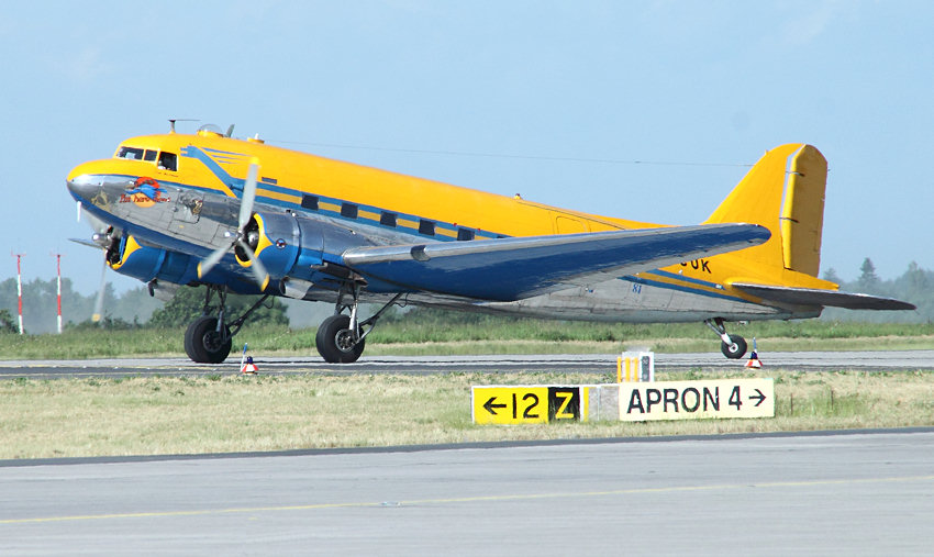 Douglas DC-3: Passagierflugzeug der USA von 1936
